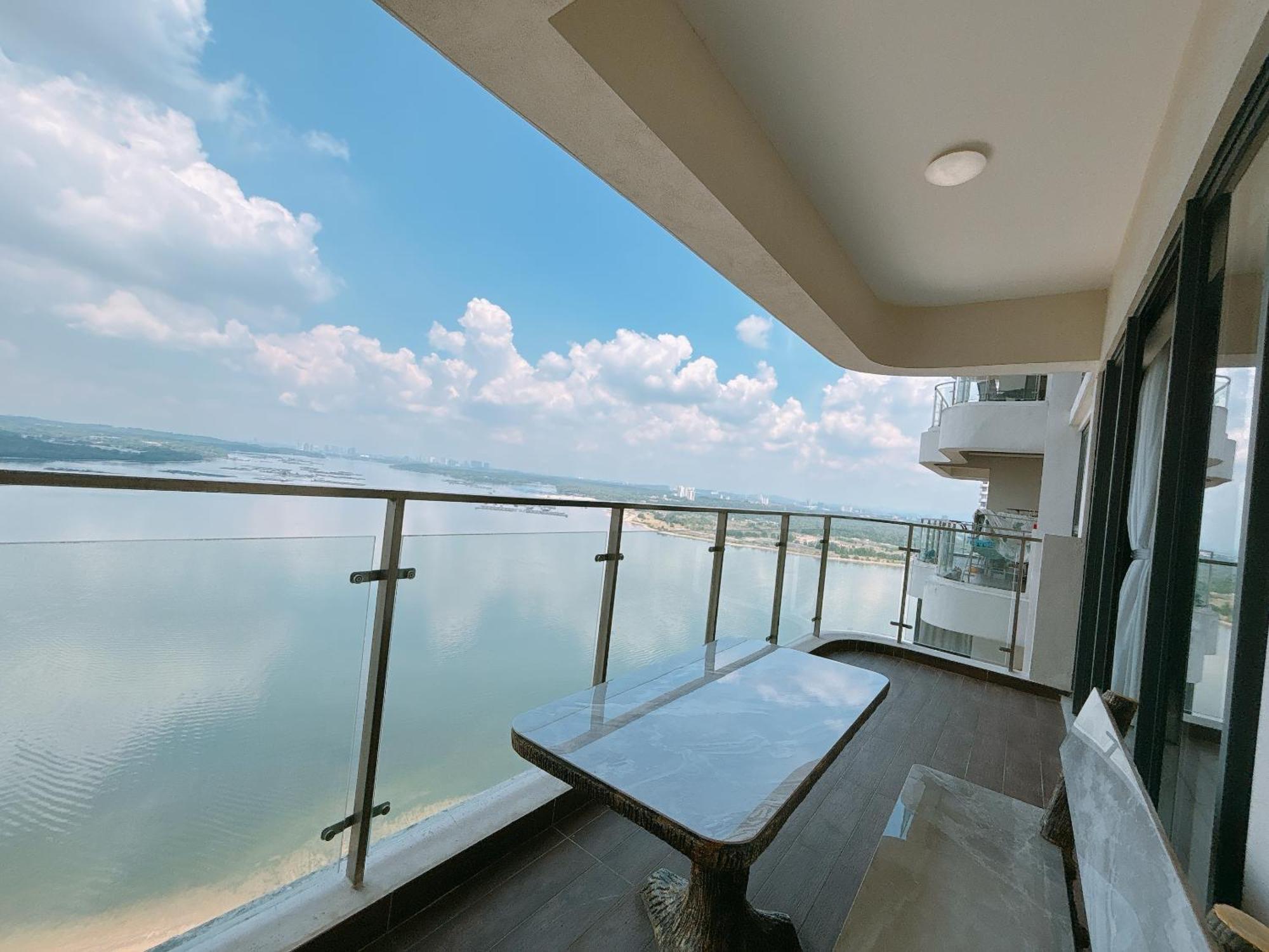 Country Garden Danga Bay By Lions Bay Daire Johor Bahru Oda fotoğraf